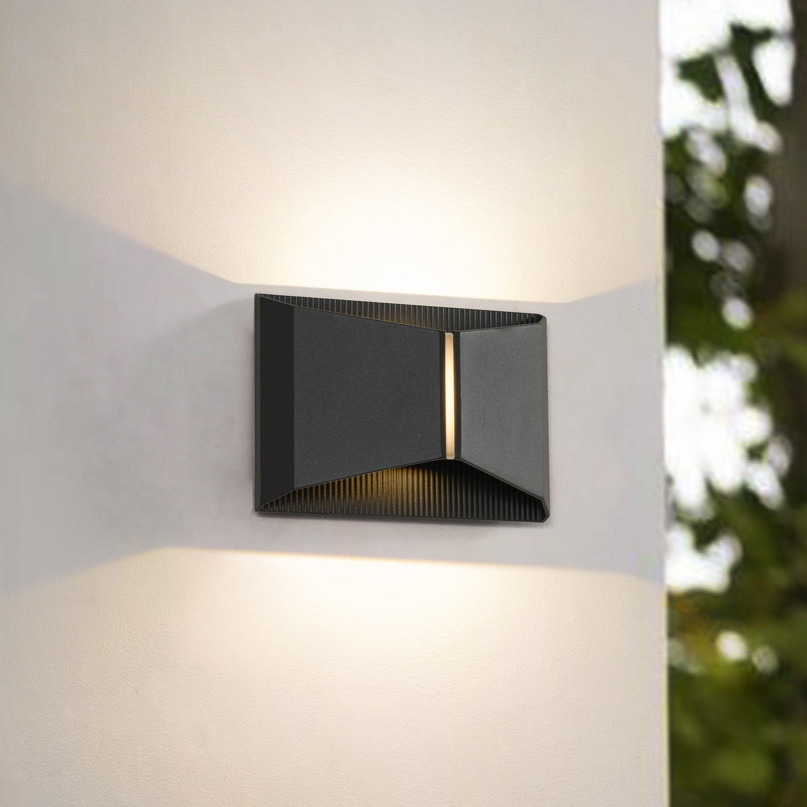 Aplique LED para exterior Anlira, arriba y abajo, IP65, negro - Lindby - Terraza - Moderno - Metal - Angular
