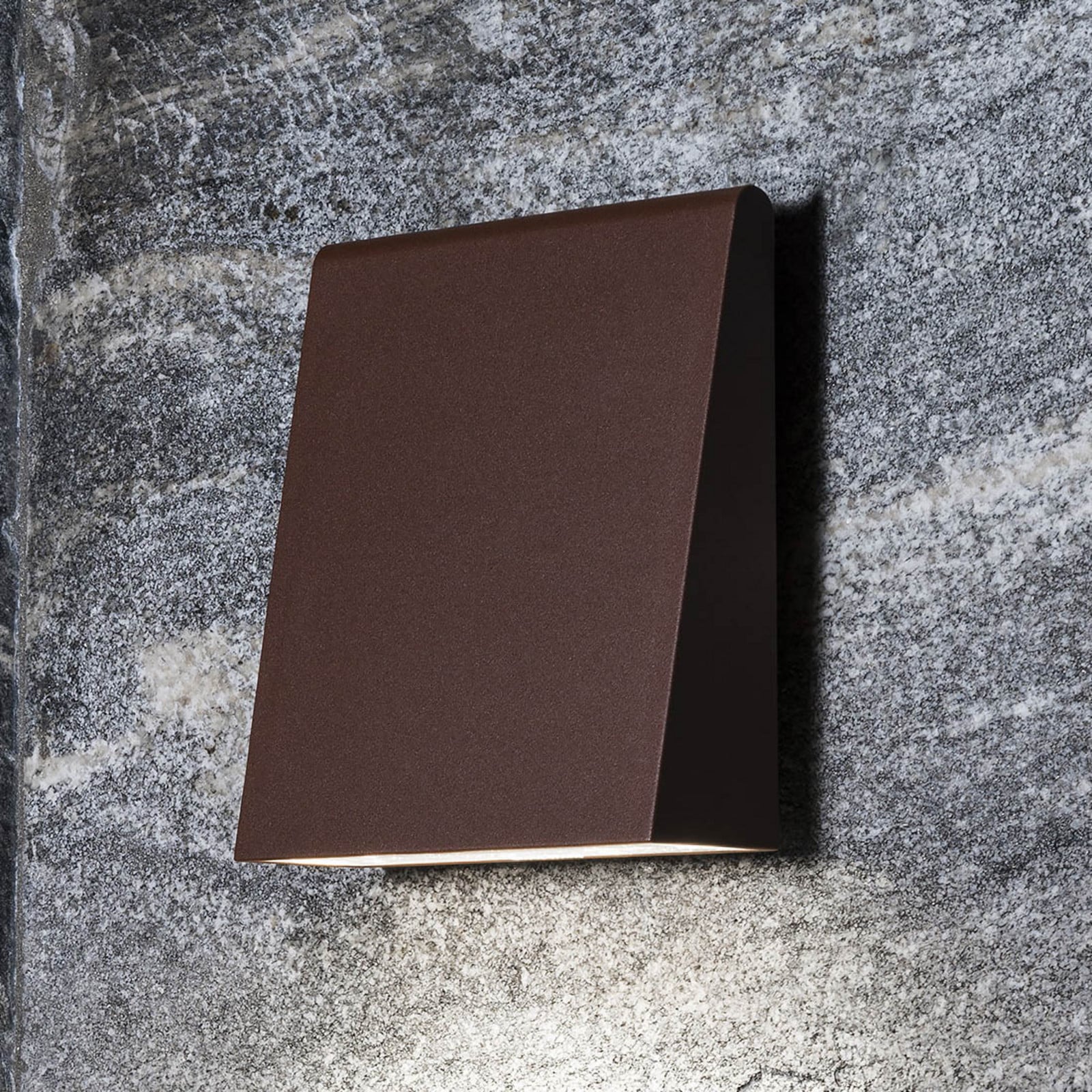 Aplique LED para exterior Cuneo, óxido - Artemide - Balcón - Diseño - Metal - Angular