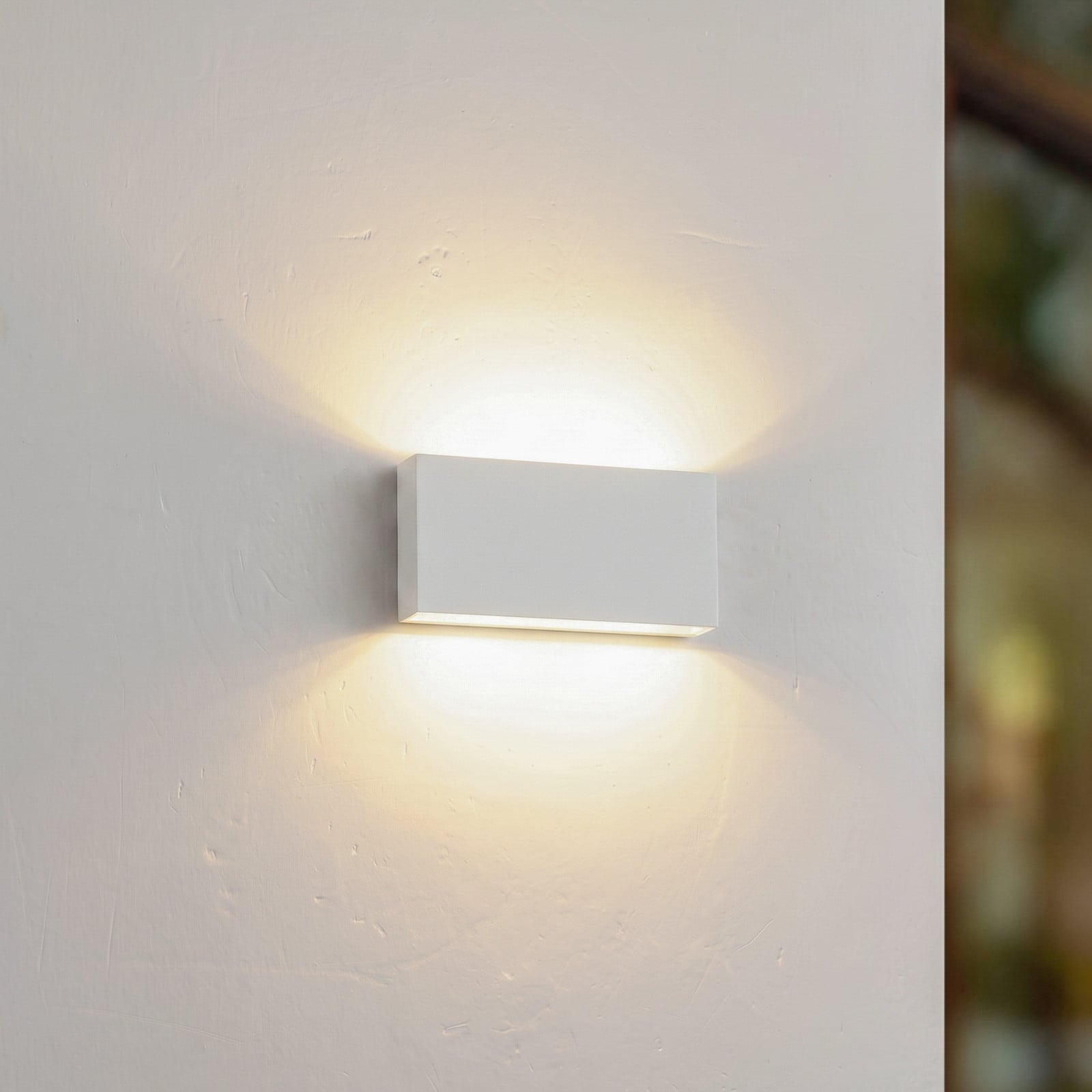 Aplique LED para exterior Jarte, 20 cm, blanco, IP65 - Lucande Lindby - Moderno - Plástico - Angular