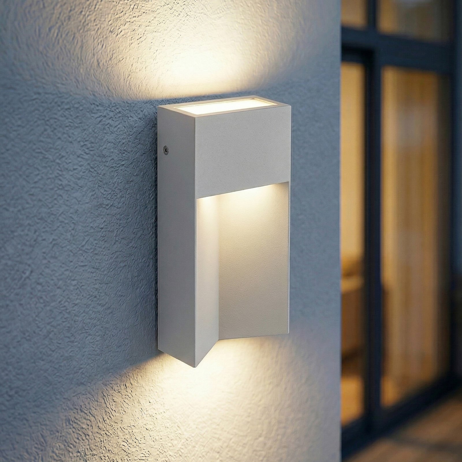 Aplique LED para exterior Kaholo, CCT, aluminio, IP44, gris claro, angular - Lucande - Moderno