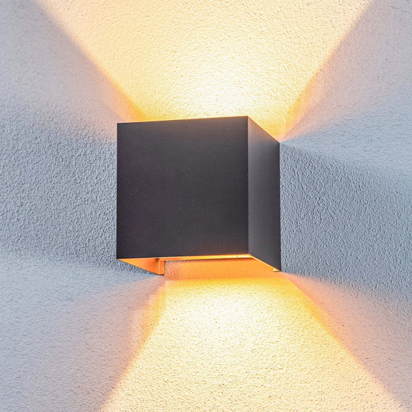 Aplique LED para exterior Nivar Square, negro/dorado - Lindby - Balcón - Moderno - Metal - Angular