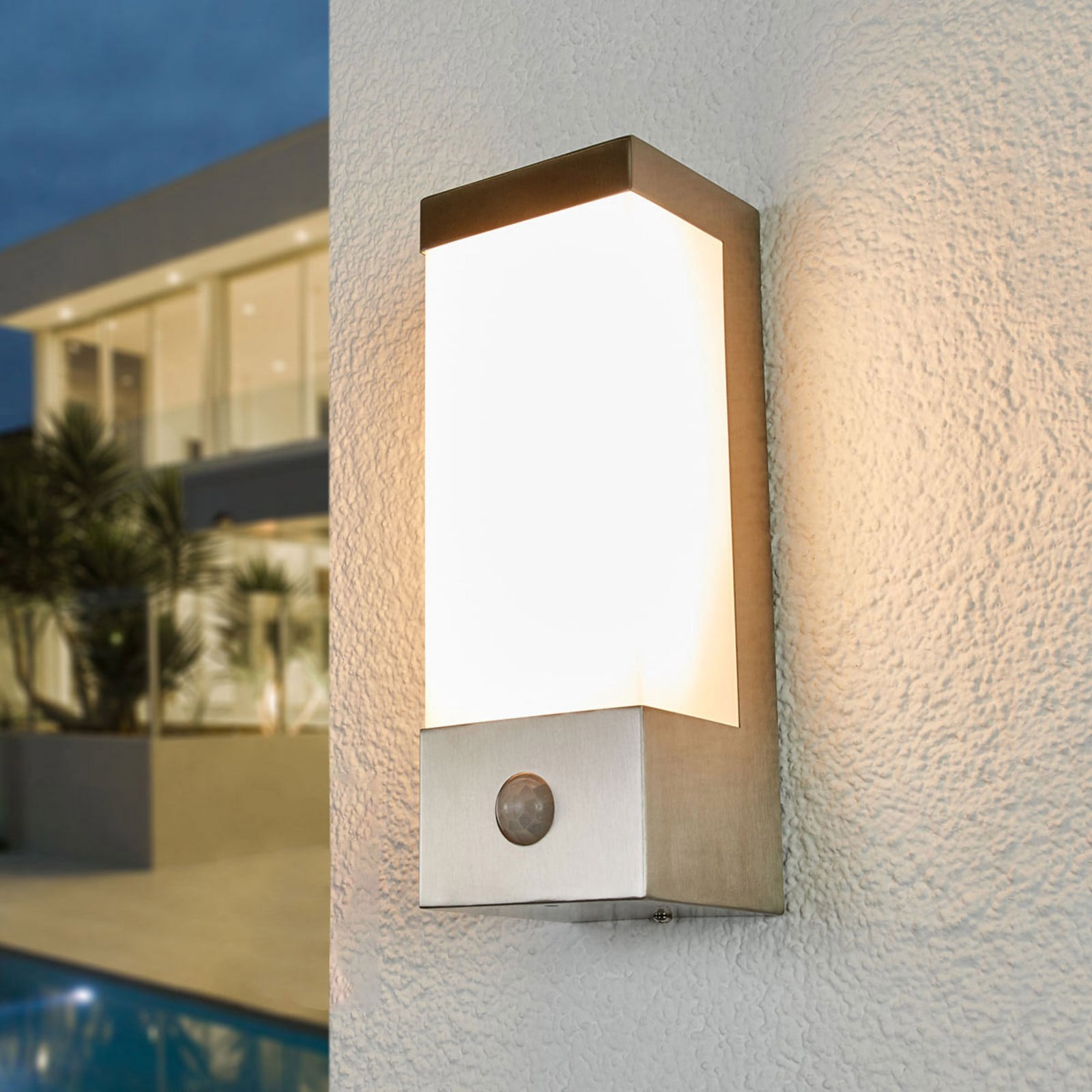 Aplique LED para exterior Severina, 25 cm, sensor, acero - Lindby - Terraza - Moderno - Metal - Angular