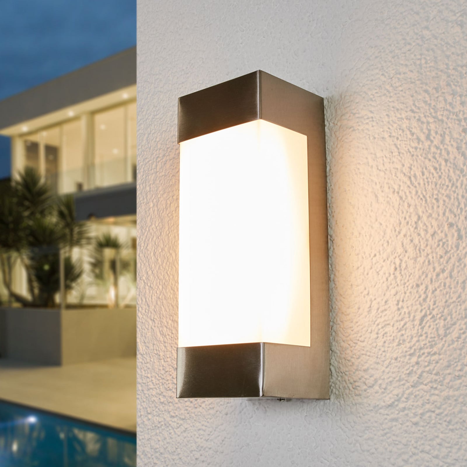 Aplique LED para exterior Severina, acero inoxidable, IP44 - Lindby - Moderno - Metal - Angular