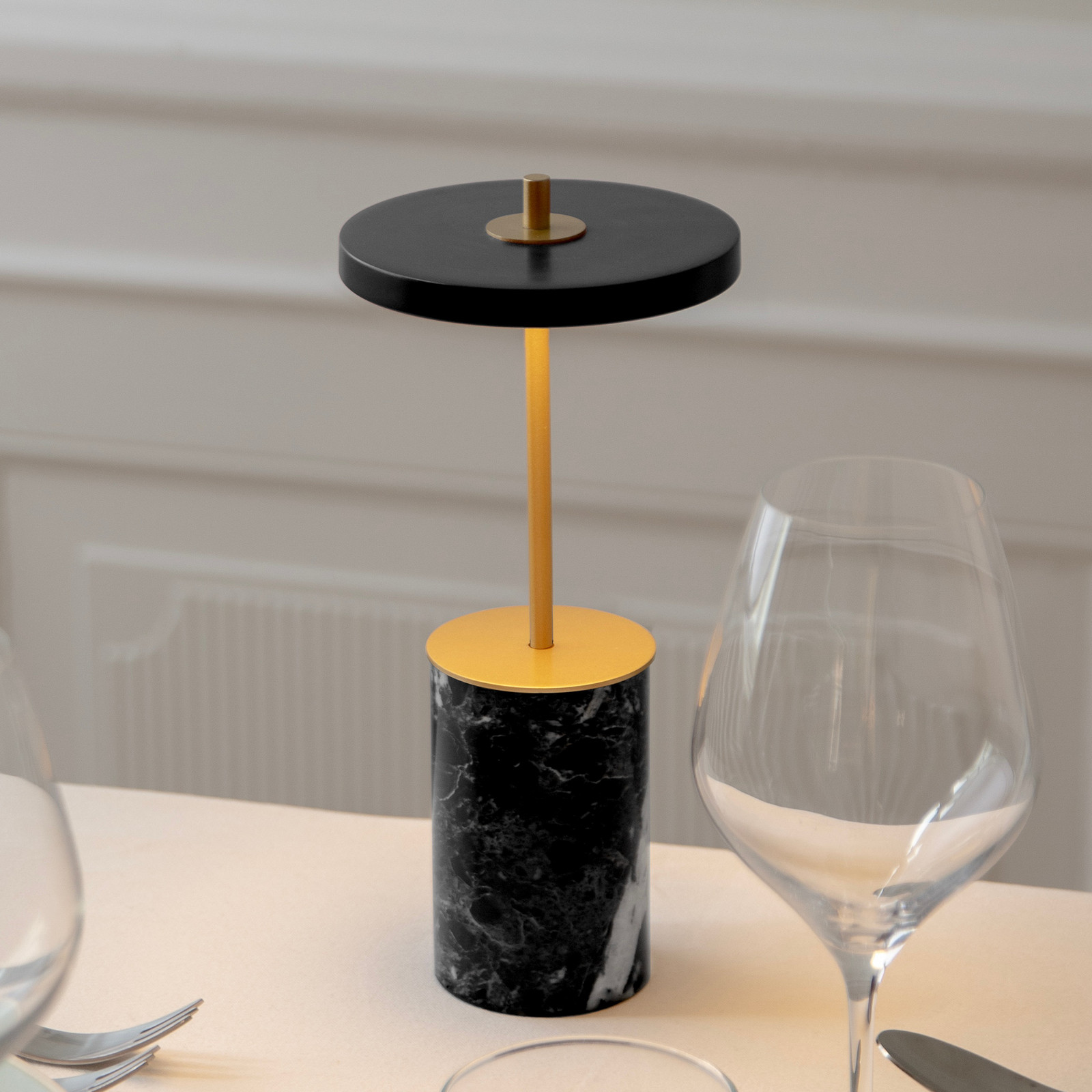 Asteria Move Portable Lámpara de Sobremesa Mini Black Marble - UMAGE Asteria Move Mini - Terraza - Diseño - Piedra - Con pantalla