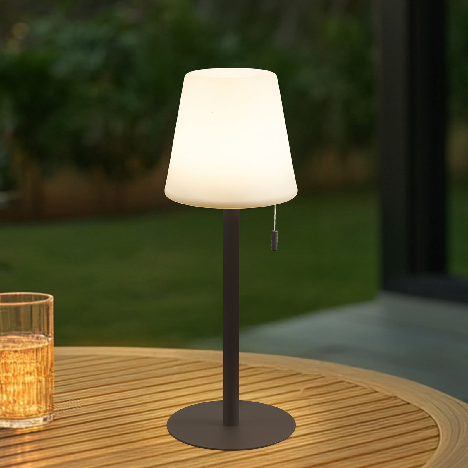 Azalea LED Portable Lámpara de Sobremesa IP44 Blanco/marrón - Lindby - Balcón - Moderno - Aluminio - Con pantalla
