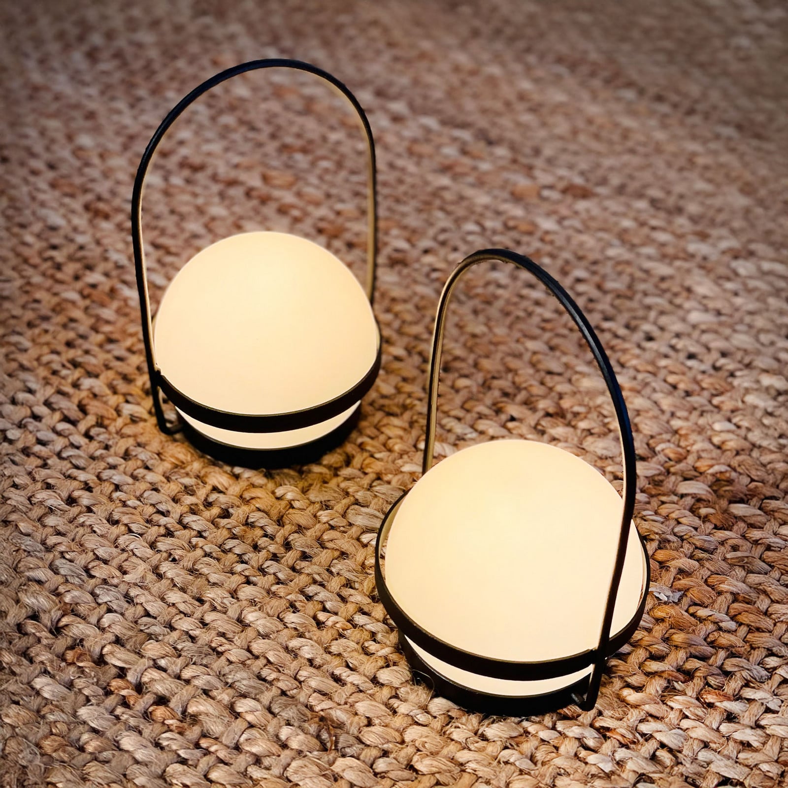 Farol LED recargable Summer, 2 unidades, negro - Dyberg Larsen - Terraza - Moderno - Metal - Globo