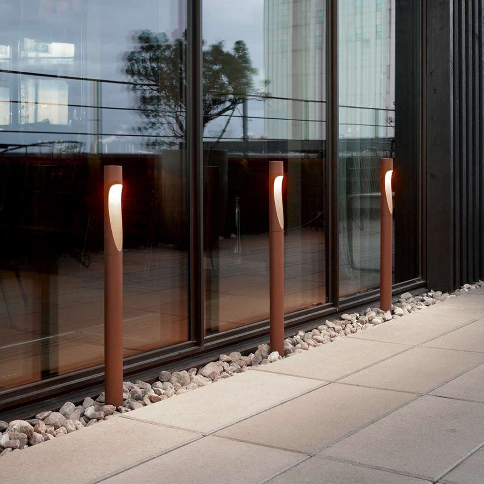 Flindt Baliza Exterior H110 3000K Dali Corten - Louis Poulsen - Terraza - Aluminio