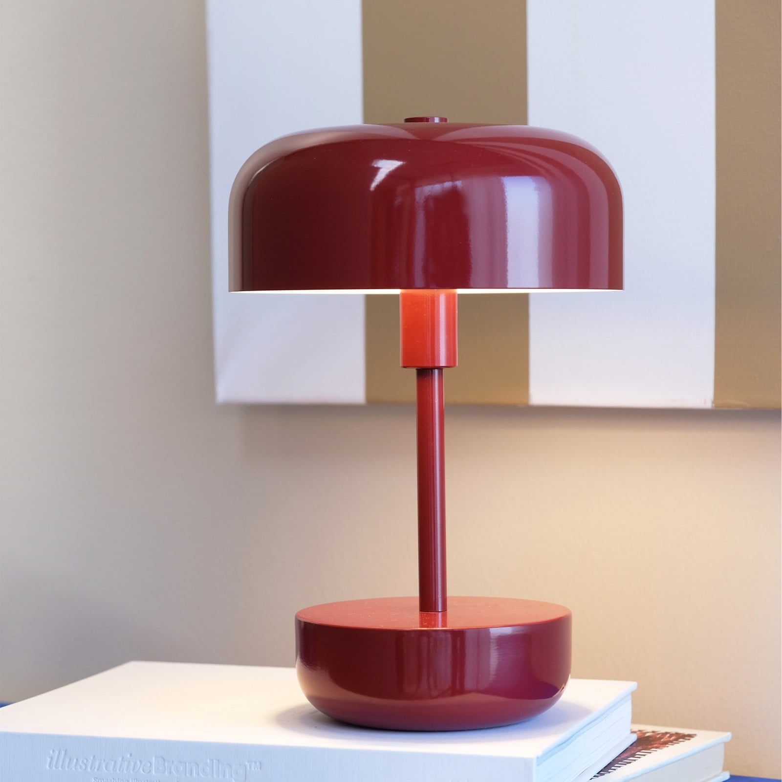 Haipot LED Portable Lámpara de Sobremesa Dark Red - Dyberg Larsen - Sala de estar / salón - Moderno - Metal - Con pantalla