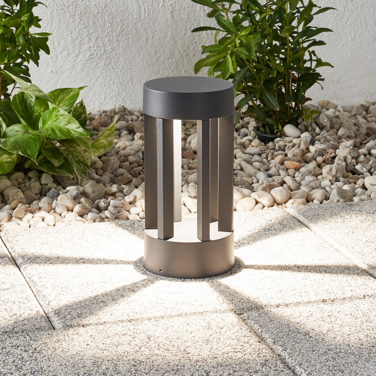 Jordis LED Lámpara Jardín H22 Dark Grey - Lindby - Terraza - Moderno - Metal - Redonda