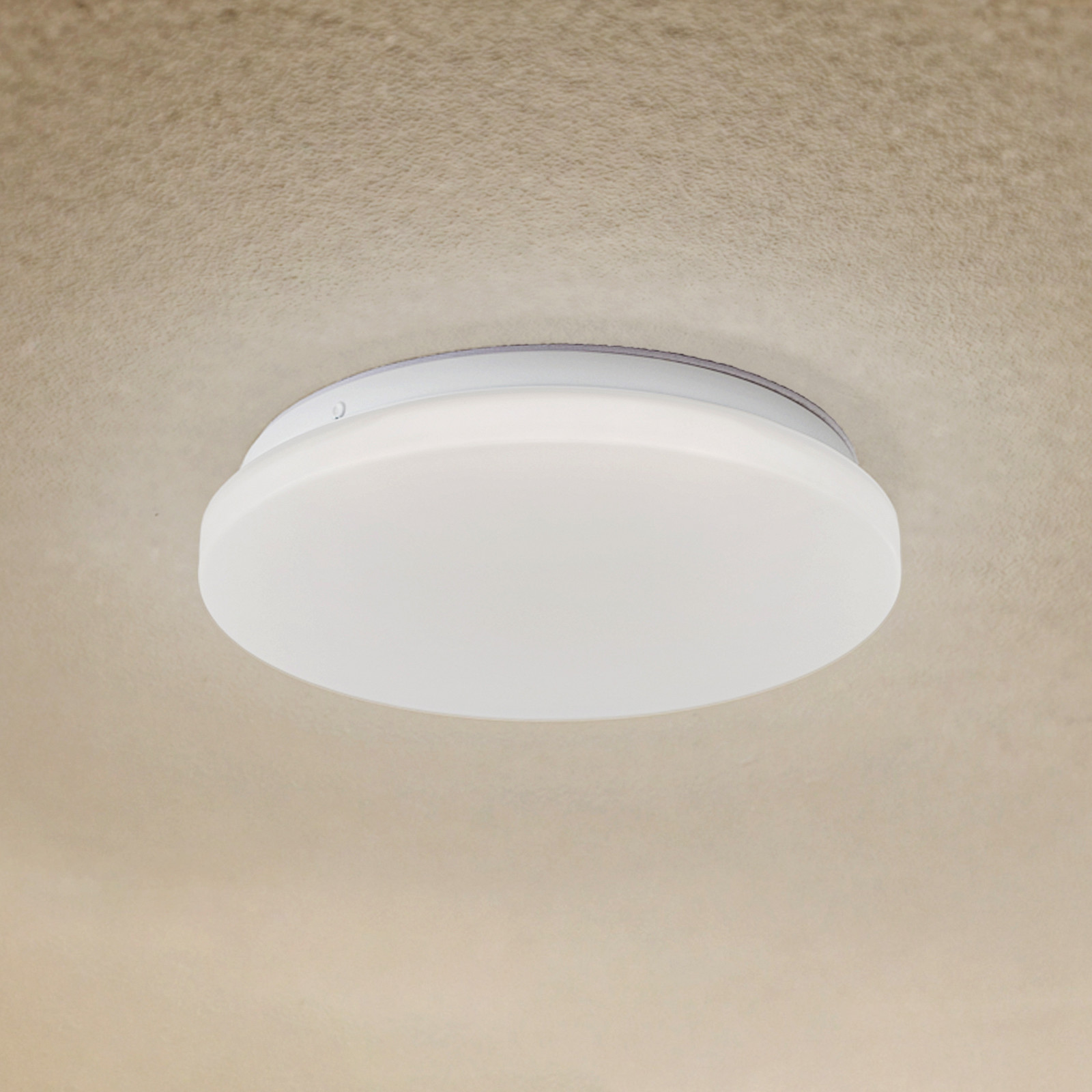 Lámpara LED de techo para exterior Kirkola, 3000 K, Ø 26 cm, blanca - Lindby - Sótano - Plástico - Redonda