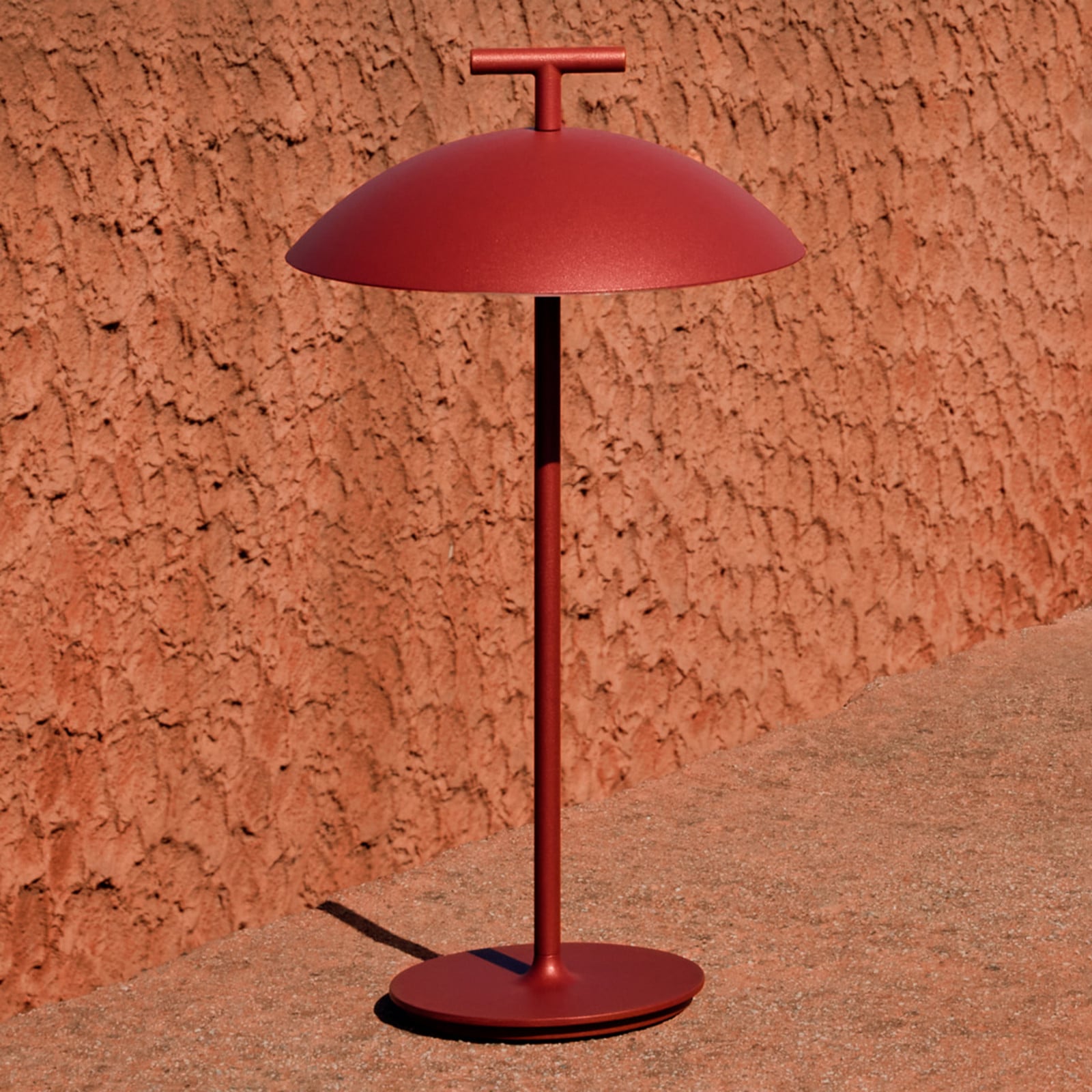 Mini Geen-A Portable Lámpara de Sobremesa Brick Red - Kartell - Sala de estar / salón - Diseño - Metal - Con pantalla