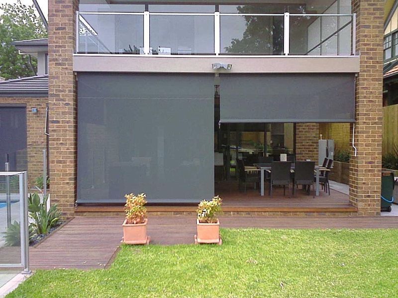 Toldo vertical premium screen sarga guiado con cable