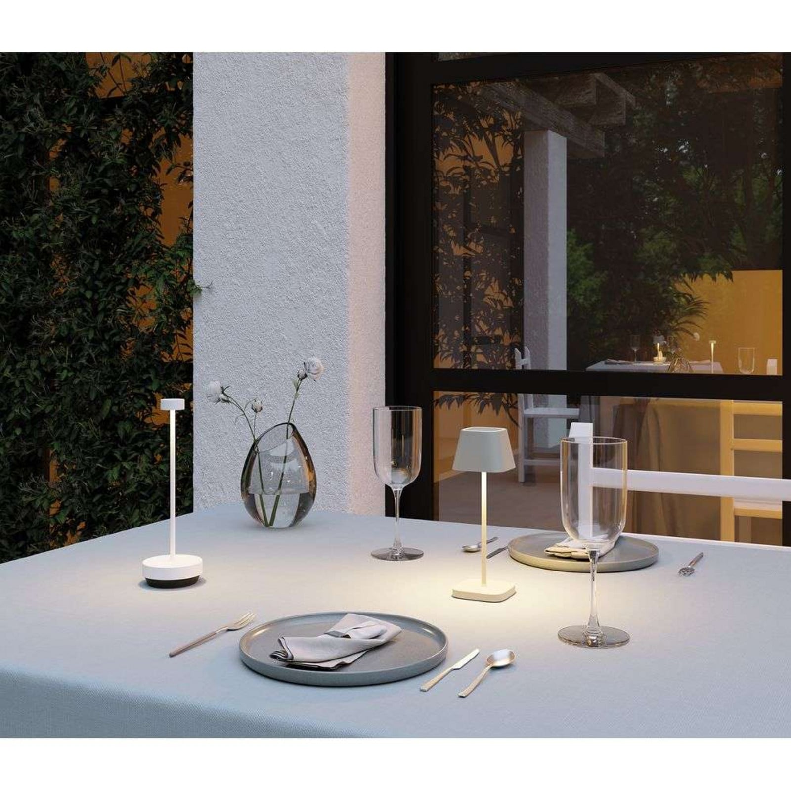 Turas LED Portable Lámpara de Sobremesa Blanco - Blomus - Sala de estar / salón - Aluminio